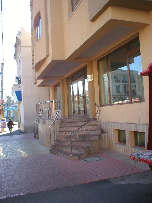 Budova, kde se hotel nachází