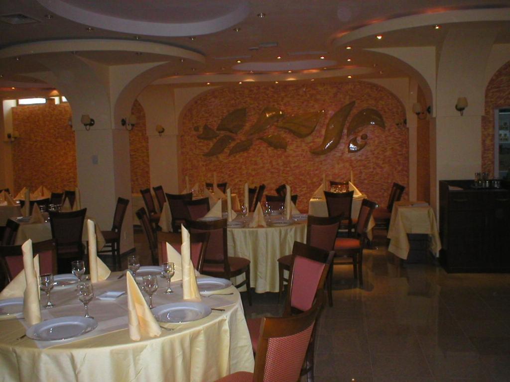 Restaurace v ubytování Hotel Class