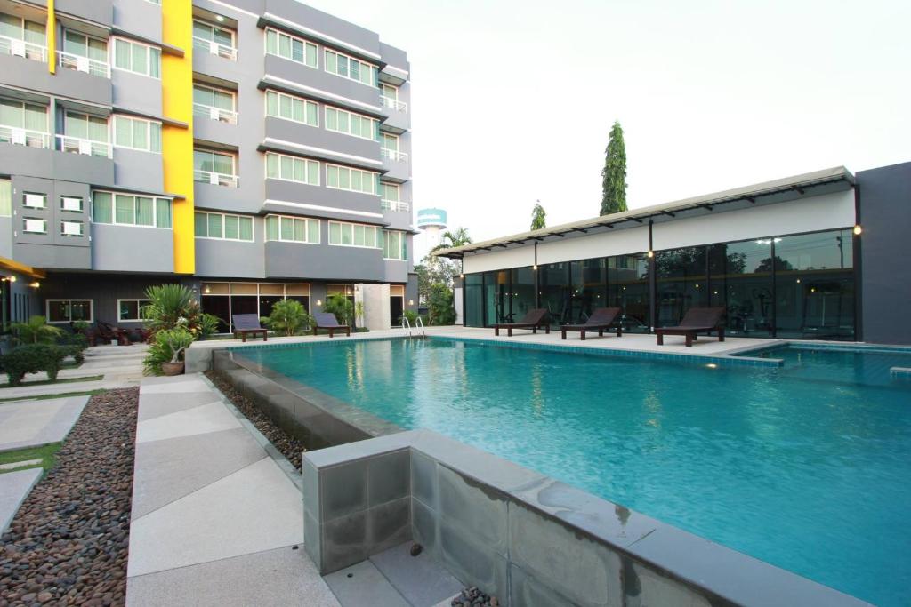 Bazén v ubytování The Park 304 Executive Serviced Apartment nebo v jeho okolí
