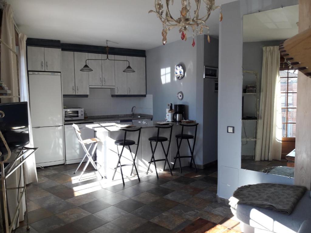 PLAZA DE LA VILLA 24 - Apartment With Mountain View