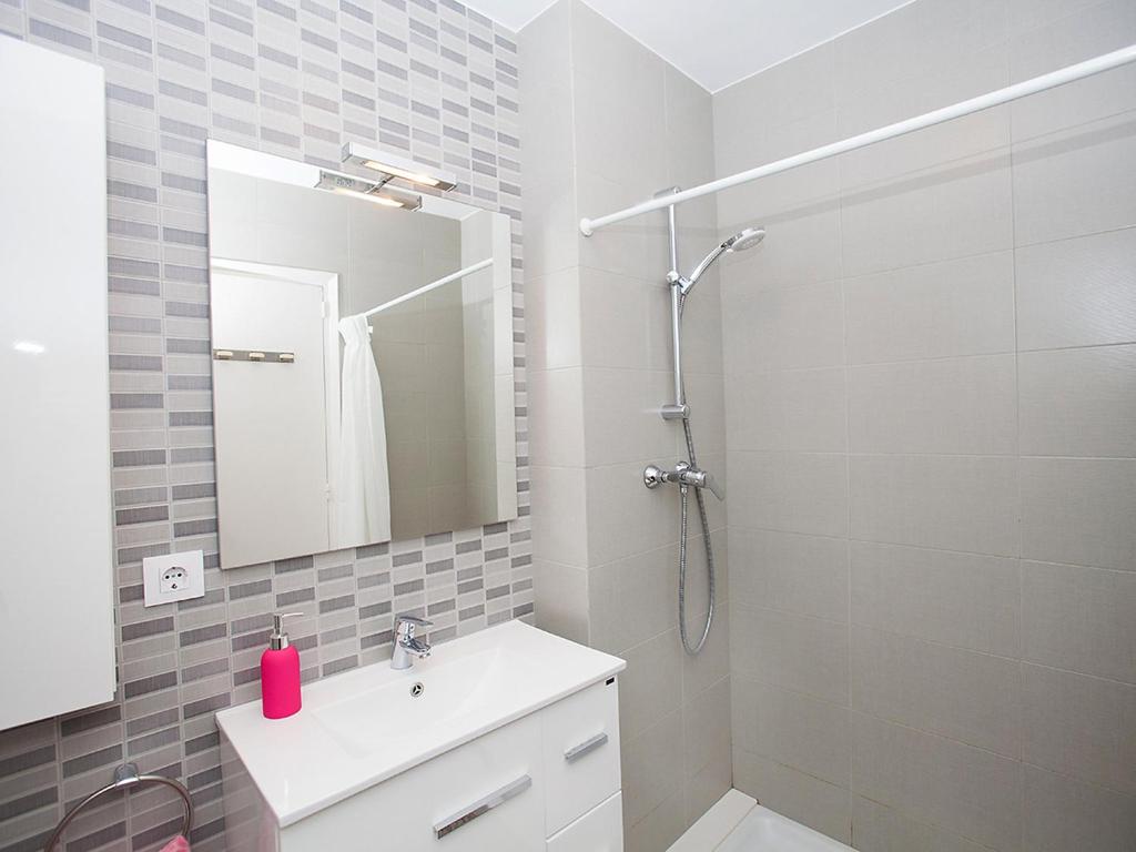 Koupelna v ubytování Apartment Sant Pol by Interhome