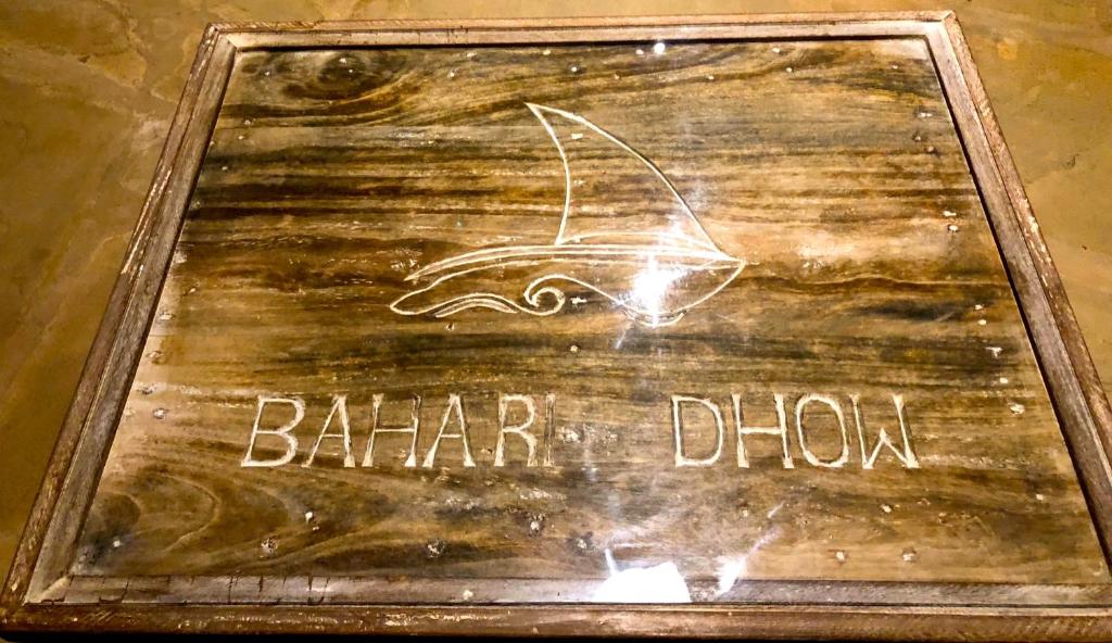 Certifikát, hodnocení, plakát nebo jiný dokument vystavený v ubytování Bahari Dhow Beach Villas