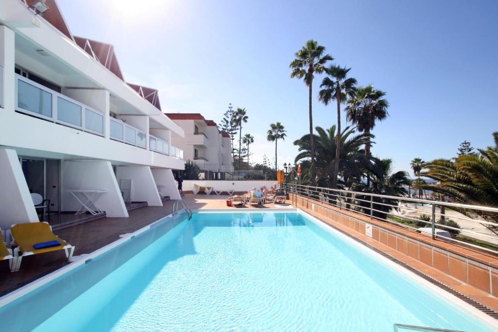 Piscine de l'établissement Apartamentos Miami Gran Canaria ou située à proximité