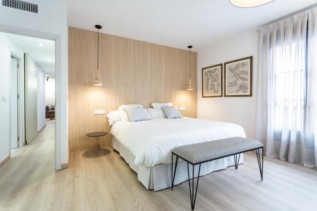 ELEVEN Apartments Real de la Carretería, by Homing U - 两卧室公寓