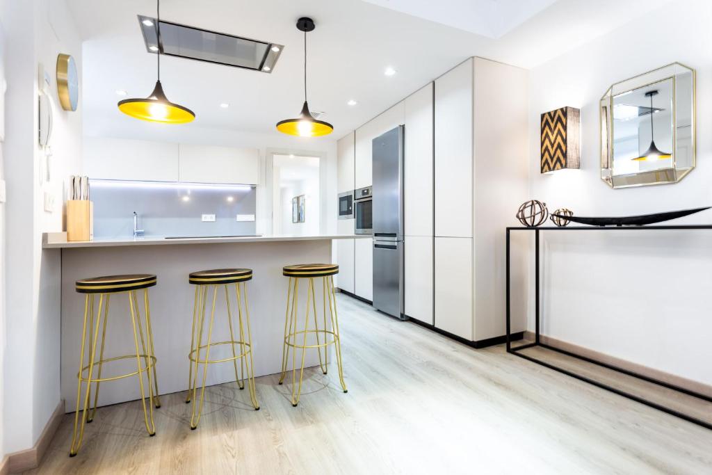 ELEVEN Apartments Real de la Carretería, by Homing U - 两卧室公寓