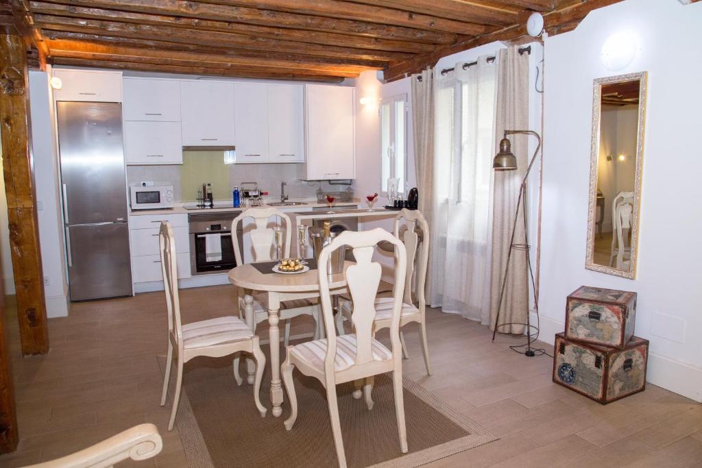 Oriente Palace Apartments - Resim 43