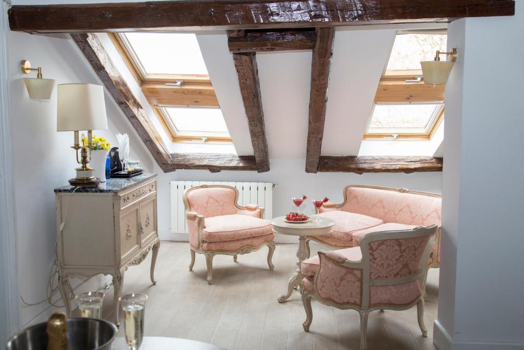 Oriente Palace Apartments - Resim 33