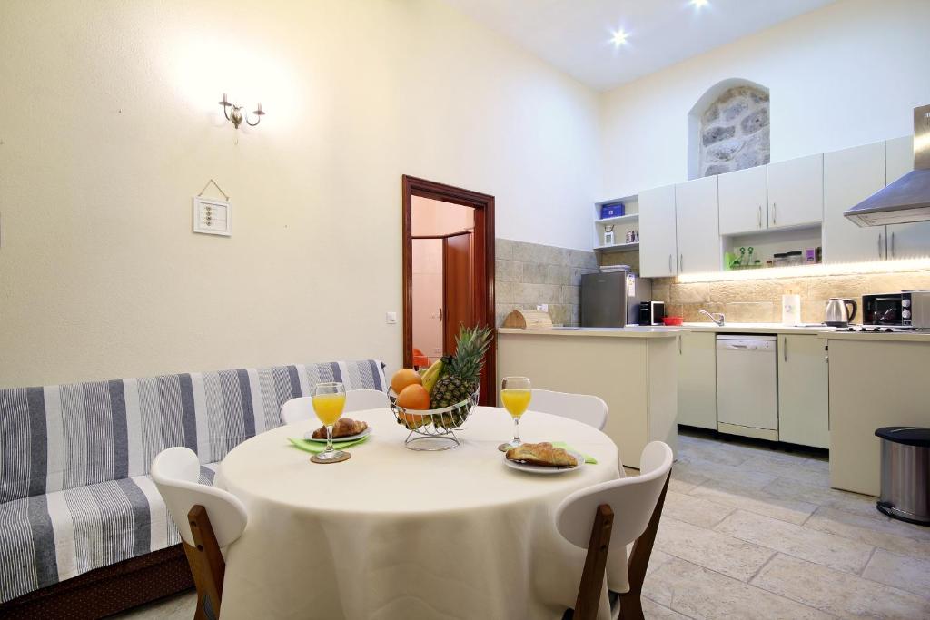 Kuchyňa alebo kuchynka v ubytovaní Apartman Nikola