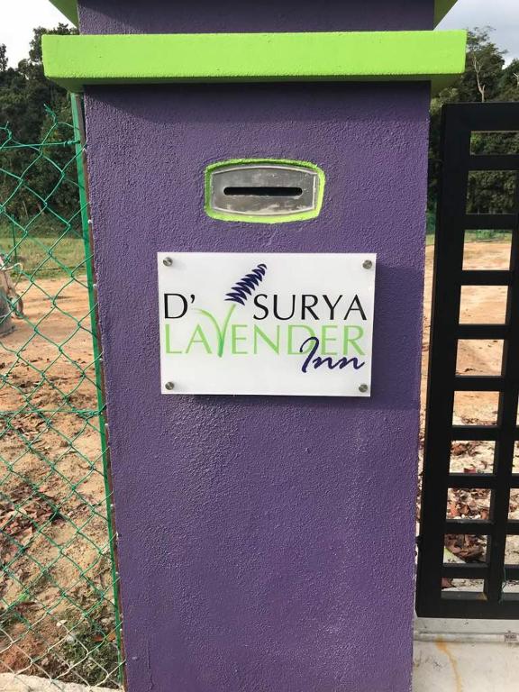 Certifikát, hodnocení, plakát nebo jiný dokument vystavený v ubytování D' Surya Lavender Inn