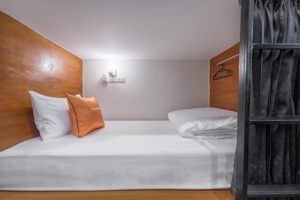 Tiny Taladnoi Hostel - 9