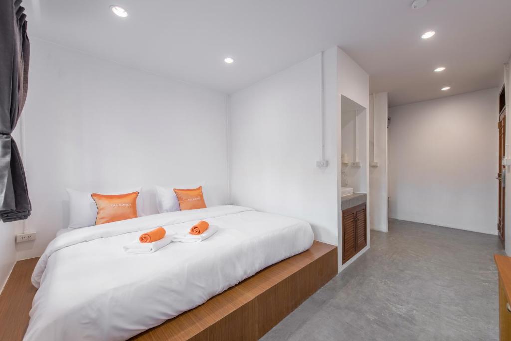 Tiny Taladnoi Hostel - 18