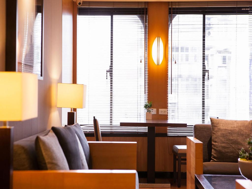 Posezení v ubytování Royal Inn Taipei Nanxi - MRT Zhongshan Station