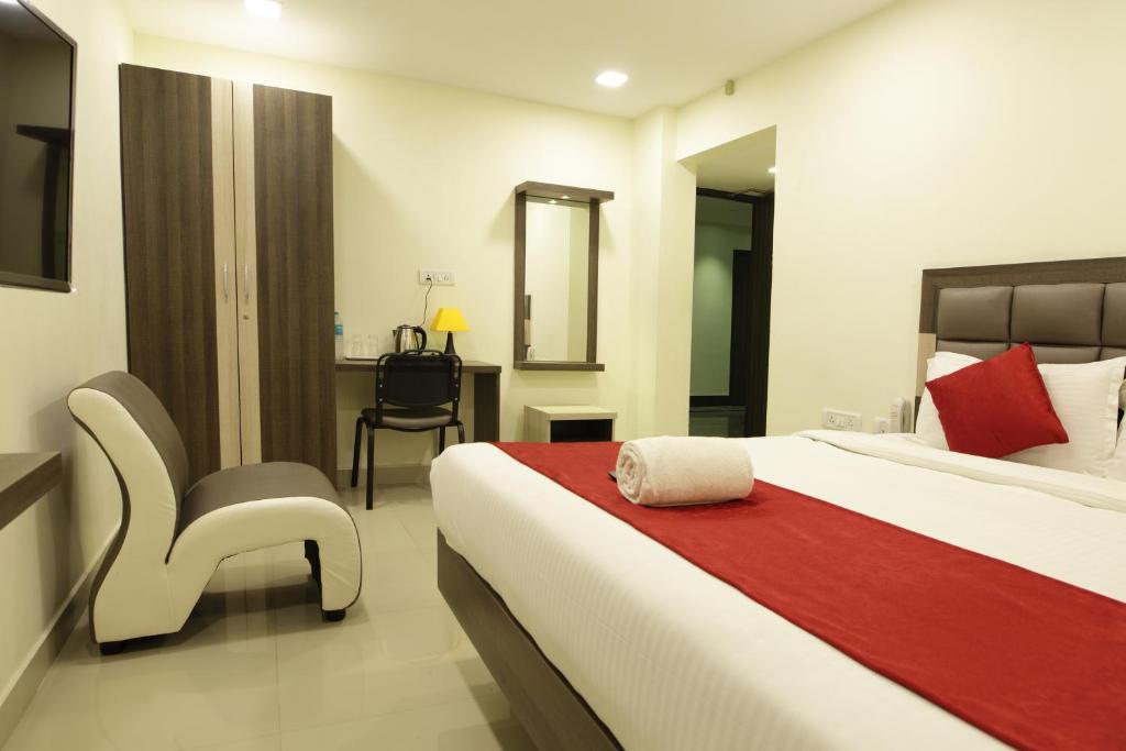 Venture Park, OMR, Thoraipakkam, Chennai - Superior King Room