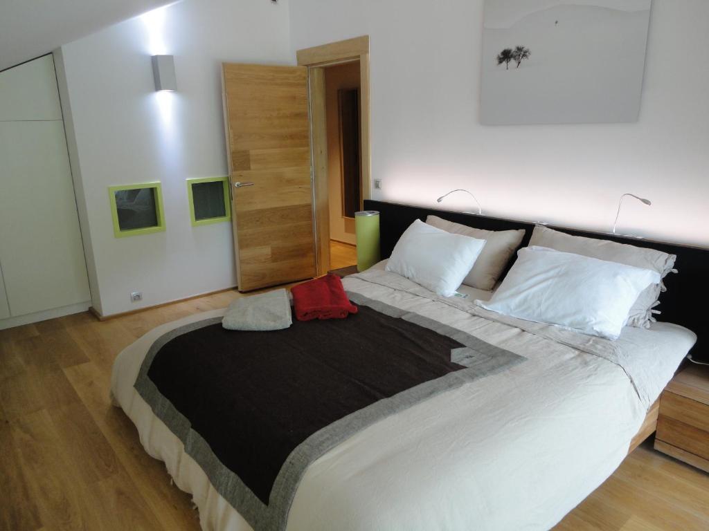 Postel nebo postele na pokoji v ubytování Mineral Lodge & Spa