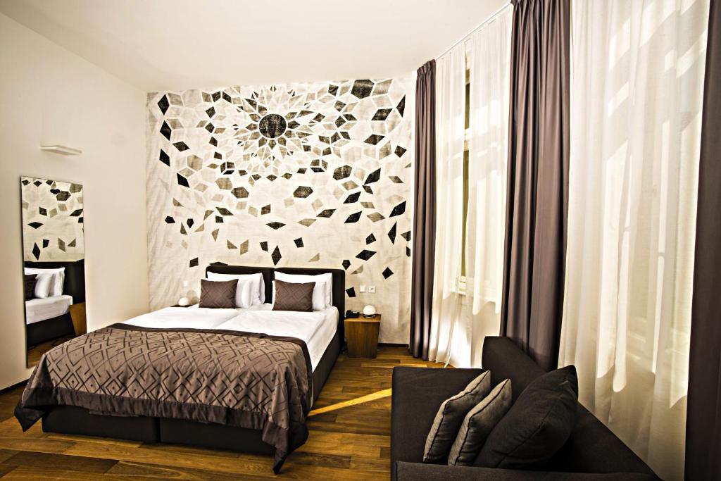 
Superior Double or Twin Room with Square View
