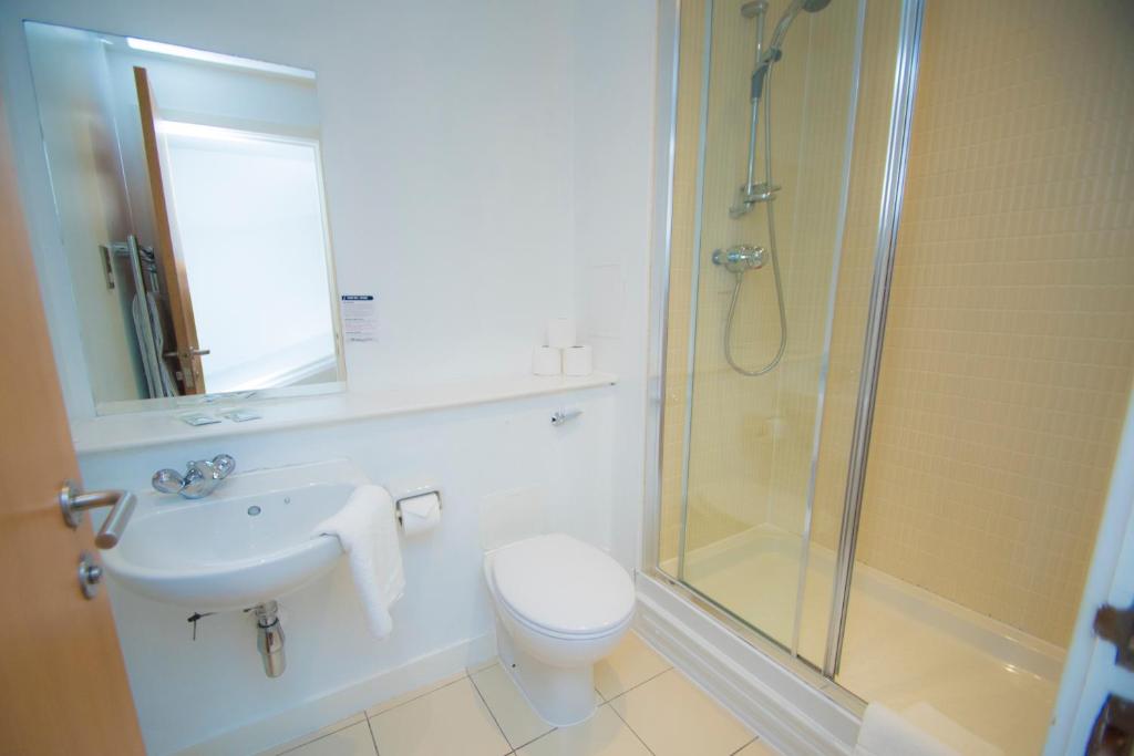 Koupelna v ubytování Ocean Serviced Apartments