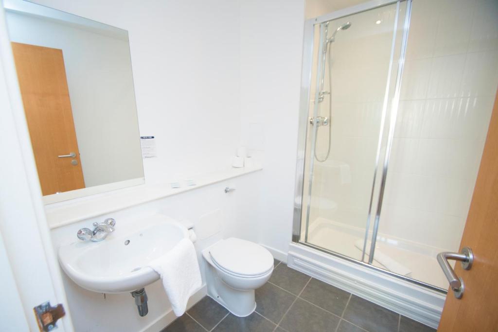 Koupelna v ubytování Ocean Serviced Apartments