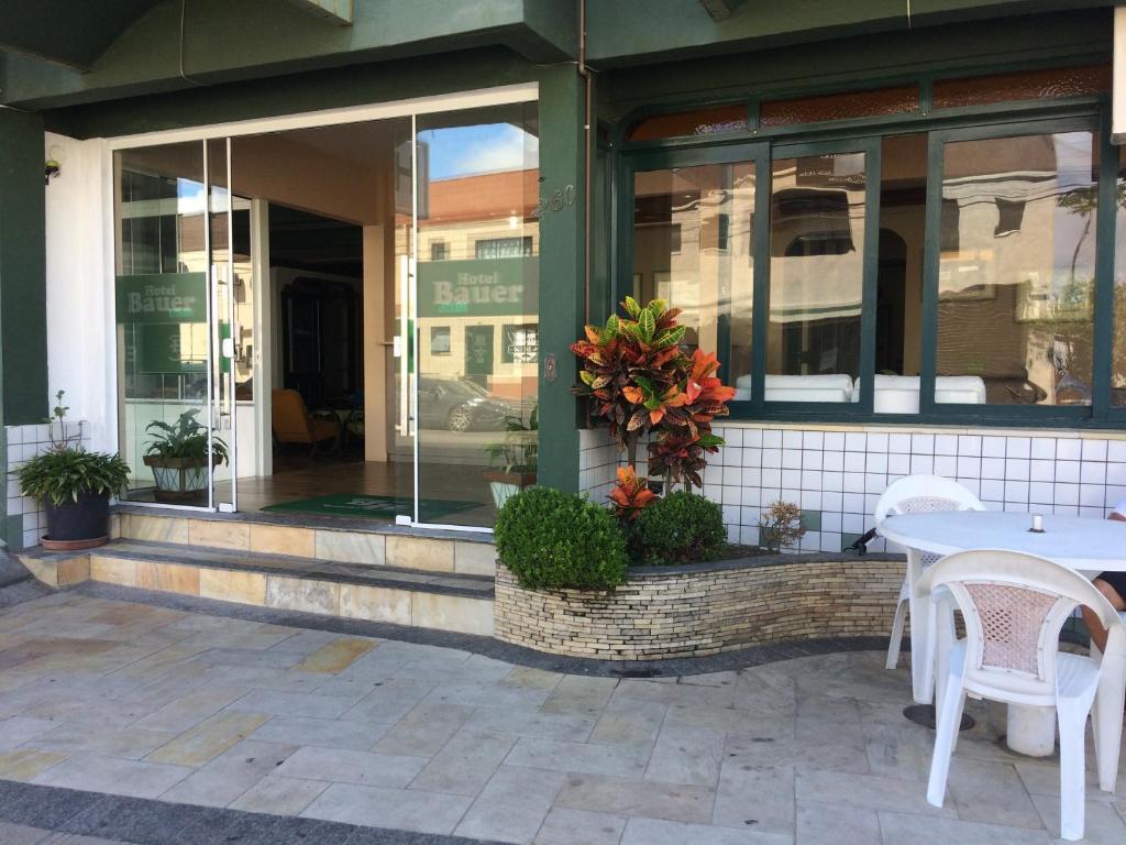  Hotel Bauer