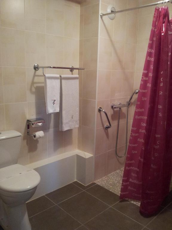 Koupelna v ubytování Logis Hôtel La Fauceille