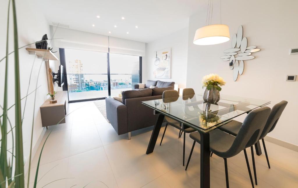 Sunset Drive Benidorm by Mar Holidays, Benidorm – Precios ...