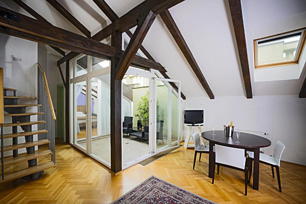 Deminka Palace - Resim 5