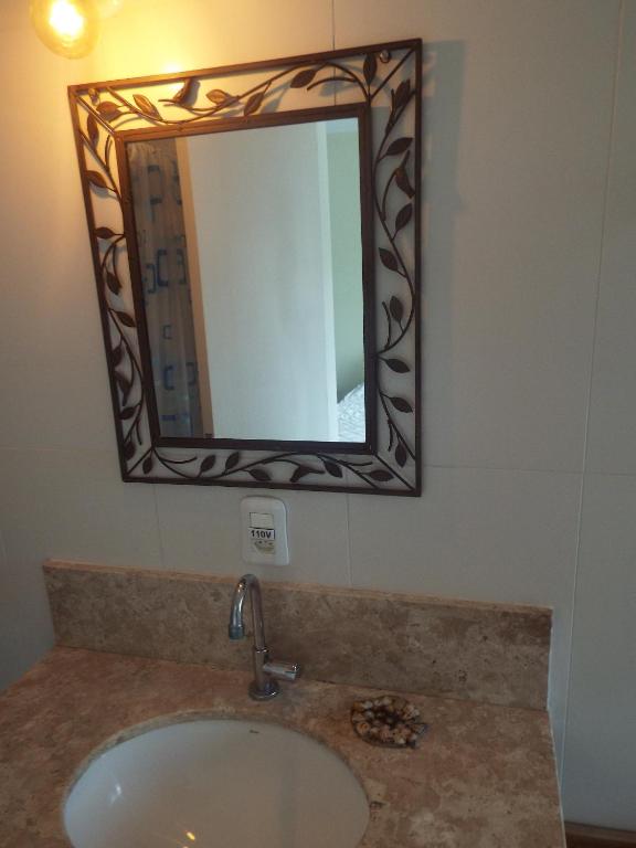  Casa 3 dormitórios sendo uma suíte com ar