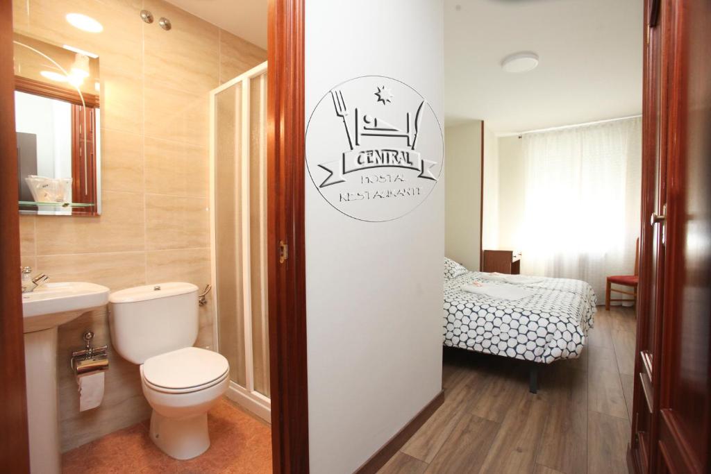 Kúpeľňa v ubytovaní Hostal Restaurante Central