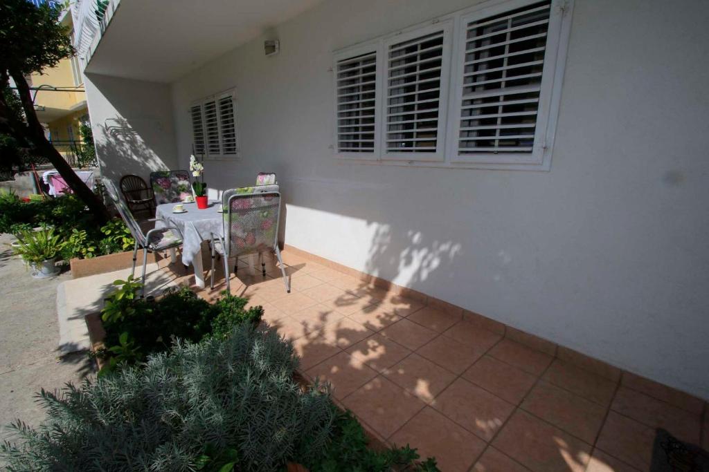Balkón alebo terasa v ubytovaní APARTMANI IVONA & IVO