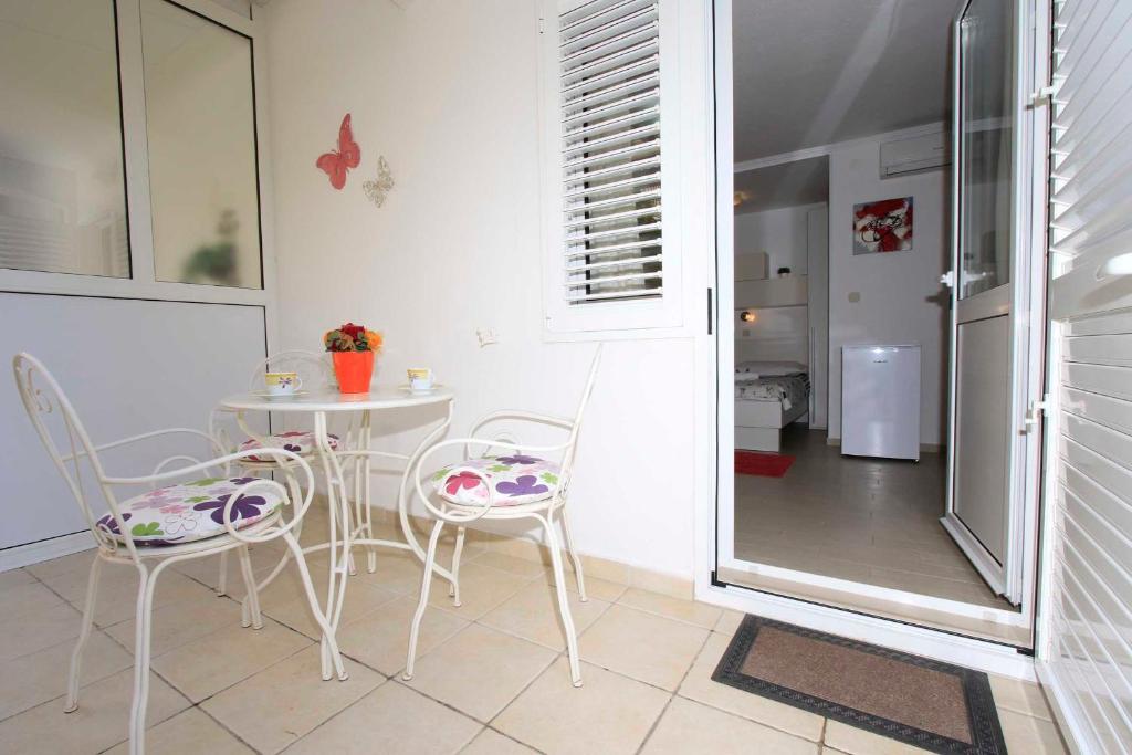 Fotografia z galérie ubytovania APARTMANI IVONA & IVO v destinácii Makarska