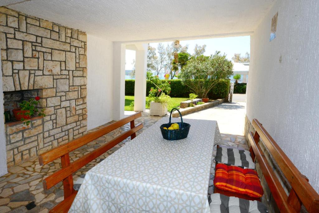 Зона вітальні в Beautiful apartments first row to the sea