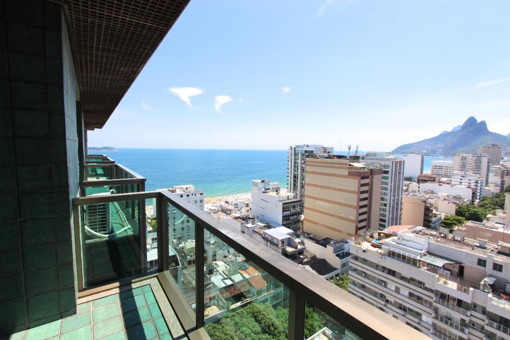  Tiffany's Ipanema 015C