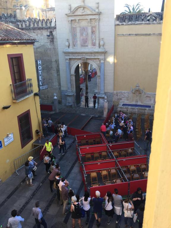 El balcón de la Mezquita vendégei