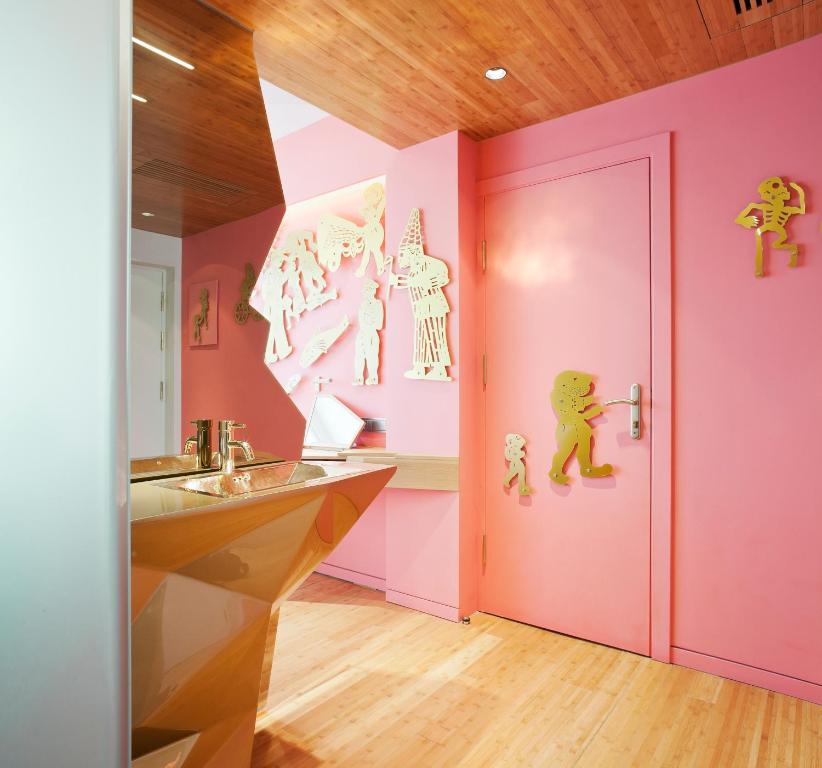 New Hotel - Resim 25