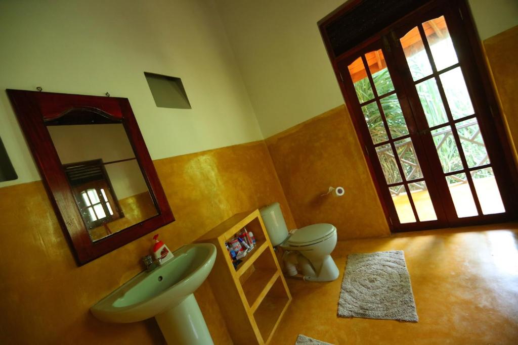 Mangrove Beach Chalets - 4