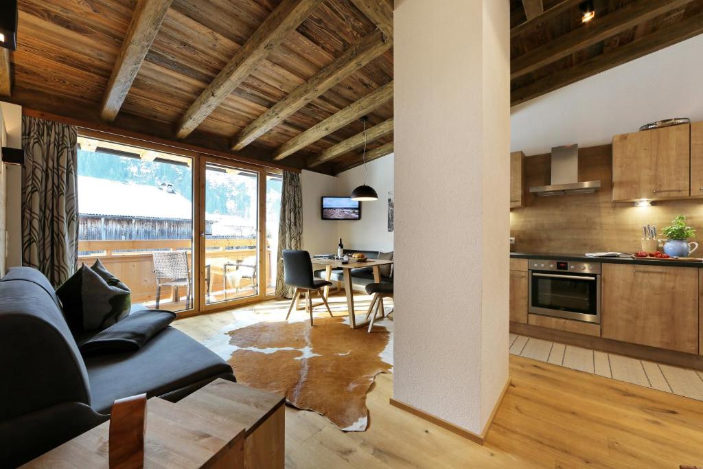 Kuchyň nebo kuchyňský kout v ubytování Martlerhof