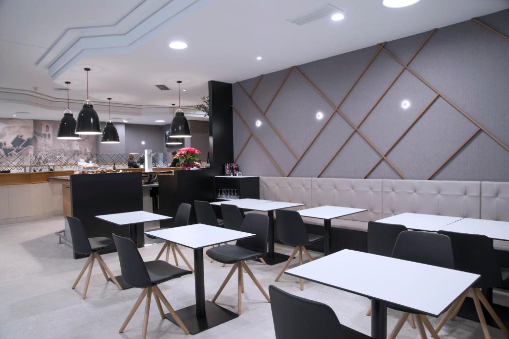 Restaurace v ubytování Hotel Blanca de Navarra