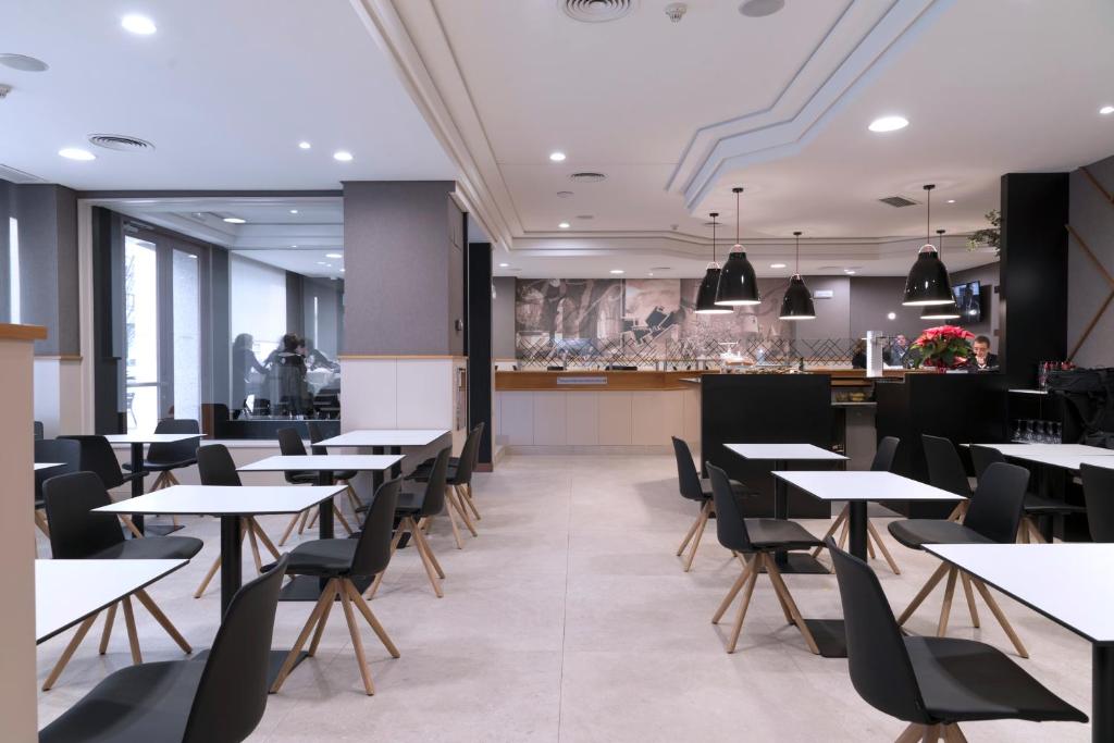 Restaurace v ubytování Hotel Blanca de Navarra