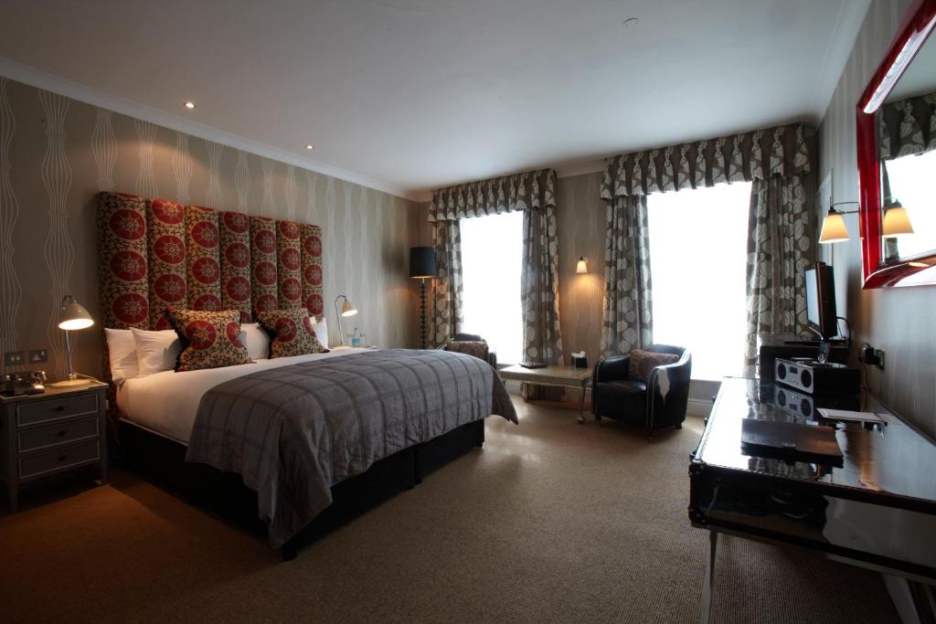 Angel Hotel - 