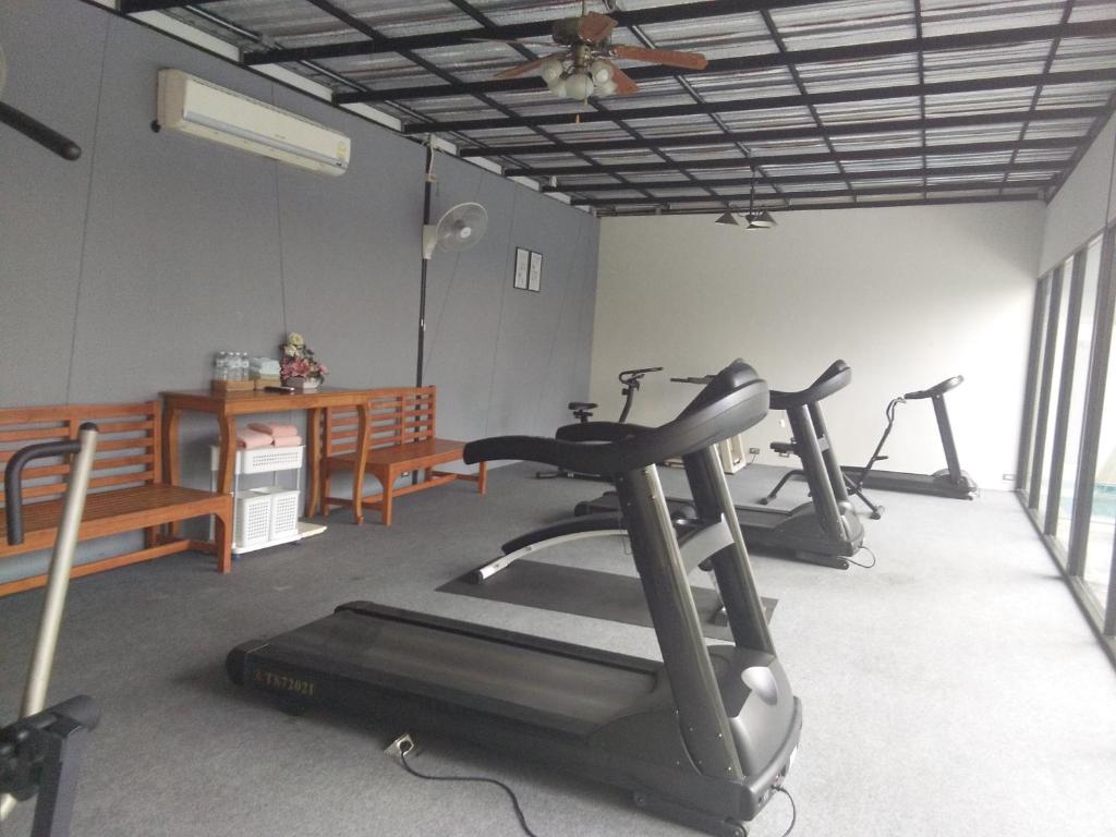 Fitness centrum a/nebo fitness zařízení v ubytování The Park 304 Executive Serviced Apartment