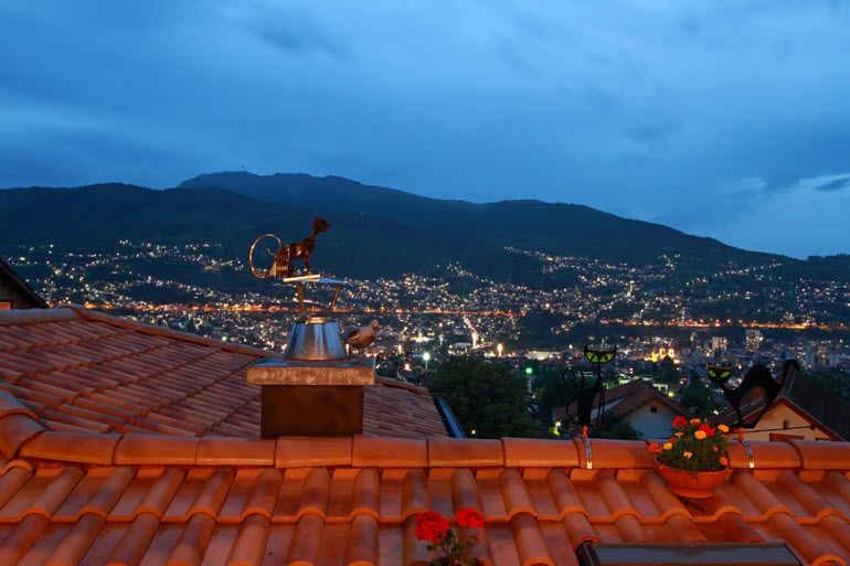 Nespecifikovaný výhled na hory nebo výhled na hory při pohledu z bed and breakfast