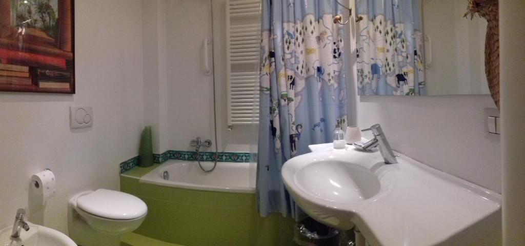 Koupelna v ubytování B&B Casa Cantoniera