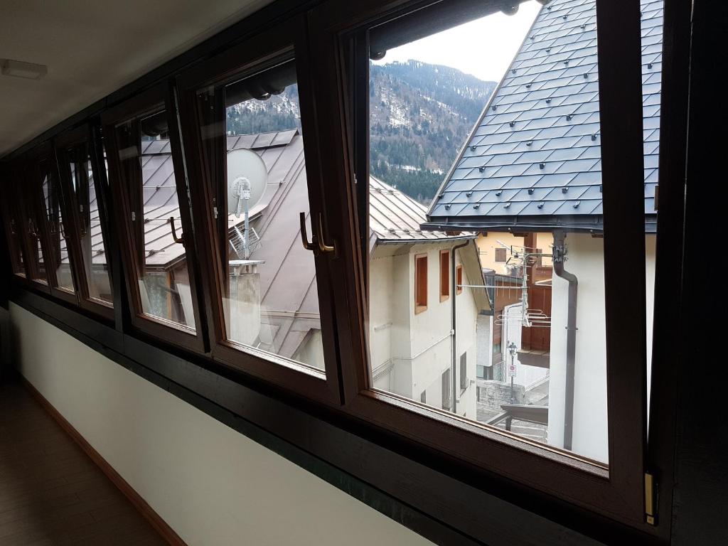 Nespecifikovaný výhled na hory nebo výhled na hory při pohledu z hotelu