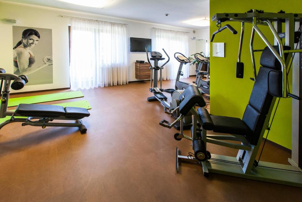 Spordikeskus ja/või sportimisvõimalused majutusasutuses Urdlwirt - Hotel & Restaurant