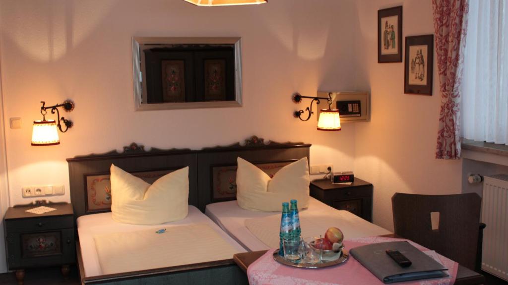 Postel nebo postele na pokoji v ubytování Haus Florian