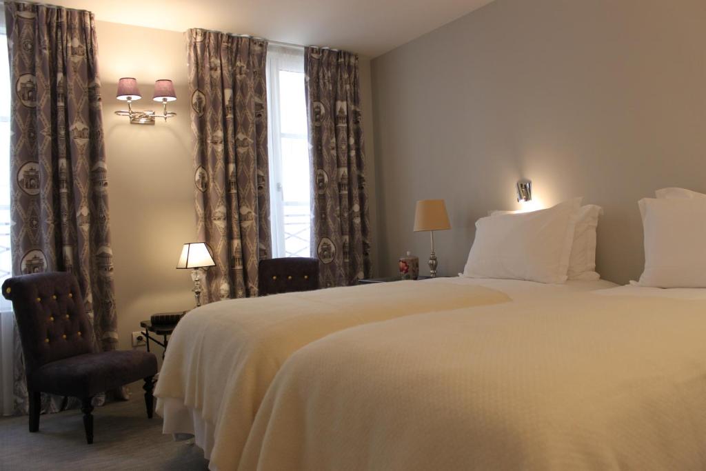 
Two Connecting Executive Rooms
