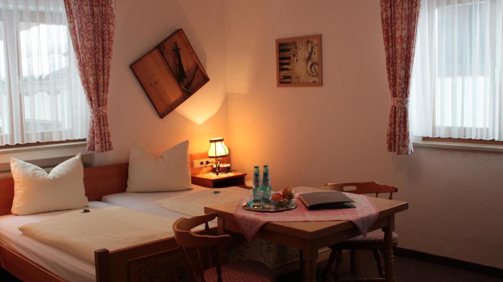 Postel nebo postele na pokoji v ubytování Haus Florian