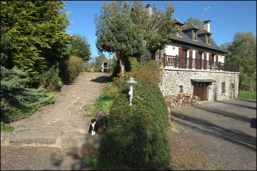 Chambres d'Hôtes Le Moulin du Pont, Saint-Bonnet-de-Salers – Tarifs 2023