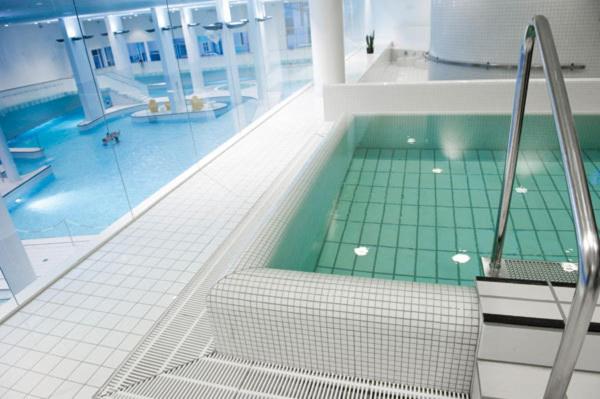 Bazén v ubytování Hotel DGI-Huset Herning nebo v jeho okolí