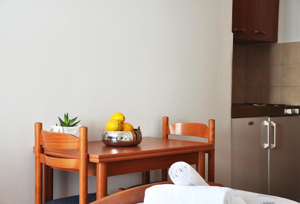 Sunrise Studio Apartments 3