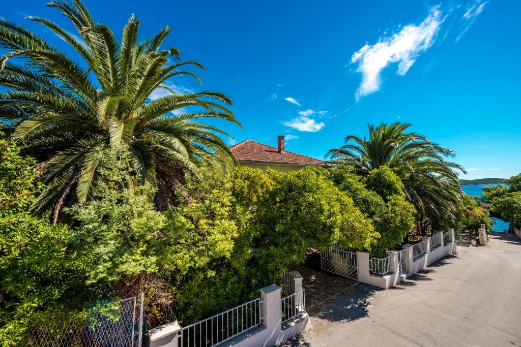 Κήπος έξω από το Holiday Home Lido